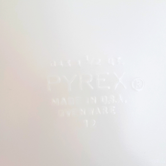 Pyrex Verde Casserole - Picture 8 of 8